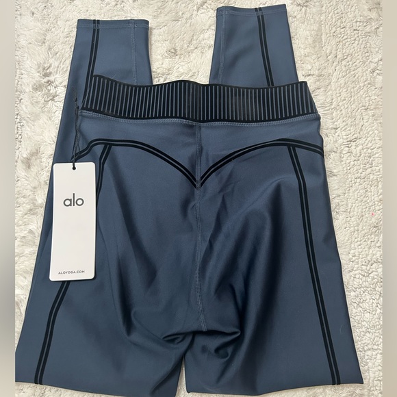NWT Alo Yoga Airlift 7/8 line up leggings - Picture 8 of 8